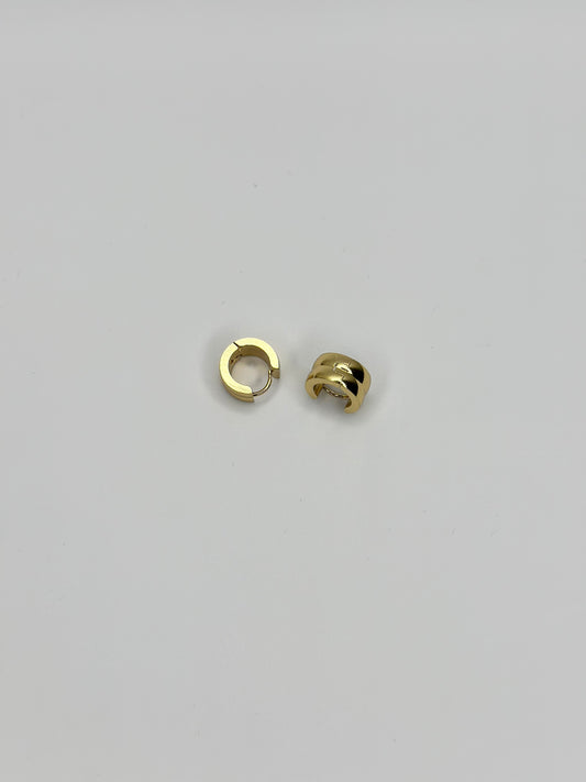 Abrazzo Huggie Earrings