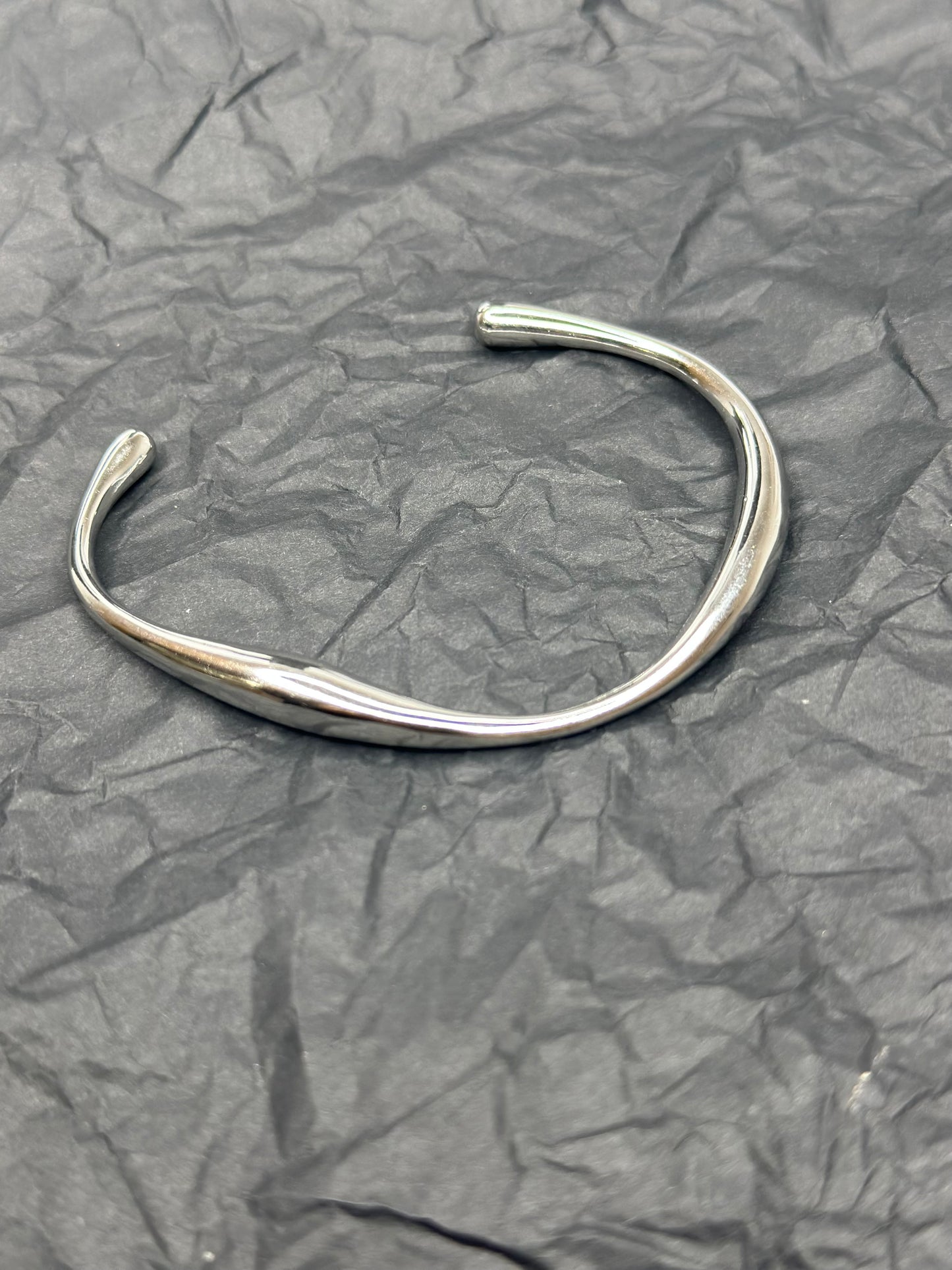 Curvas Bangle