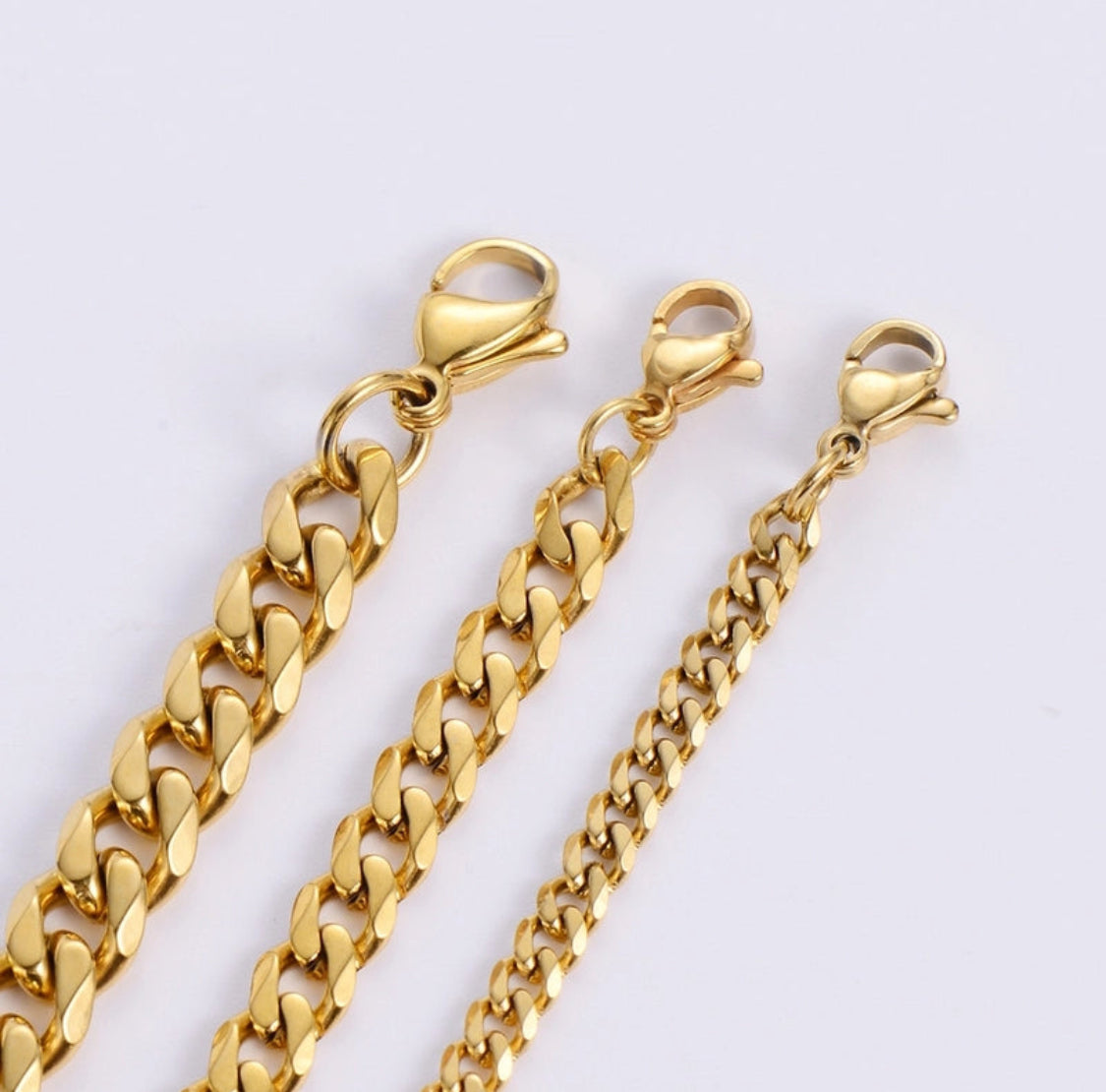Amigo Gold Necklace