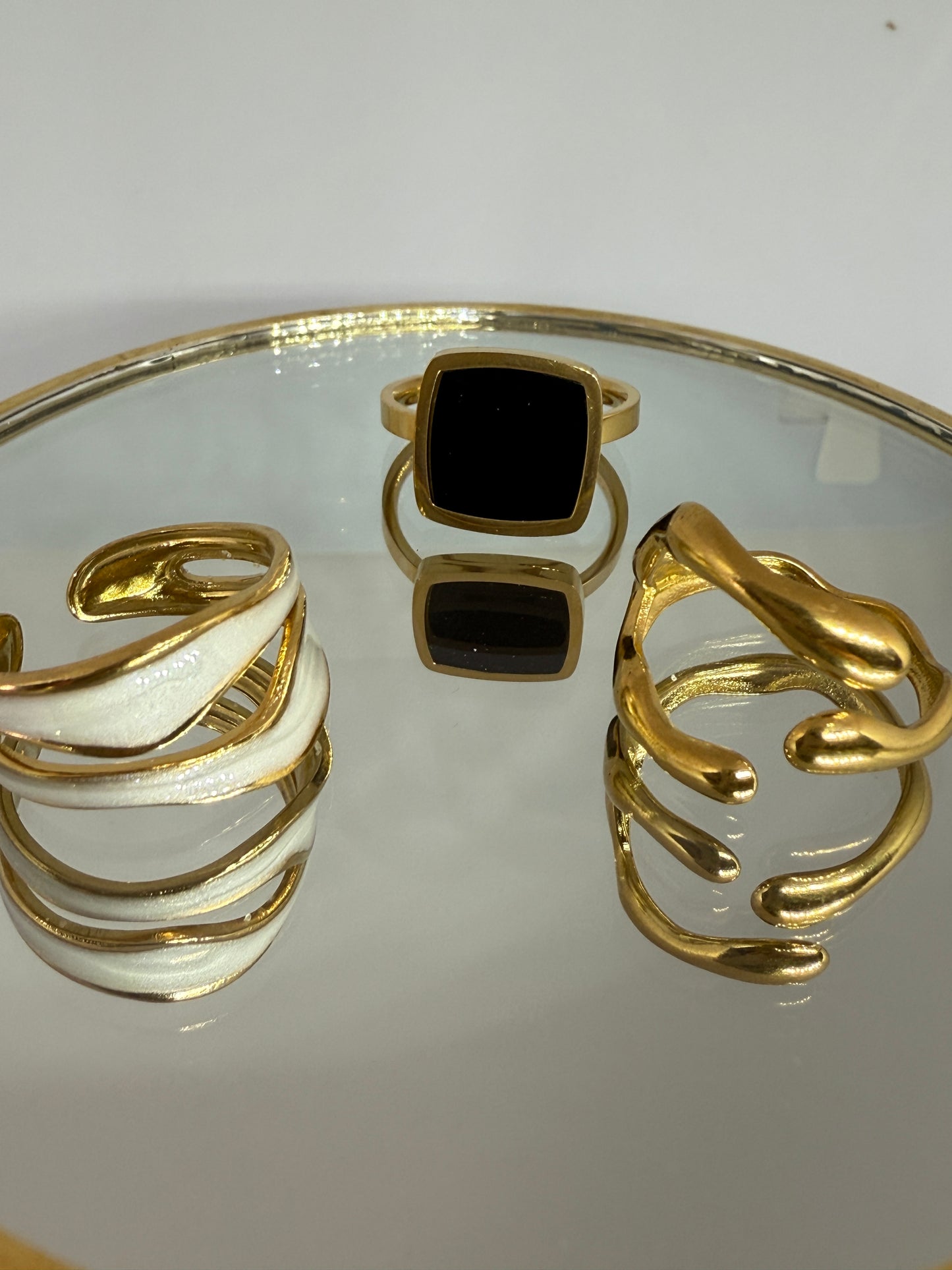 Black Cubic Ring