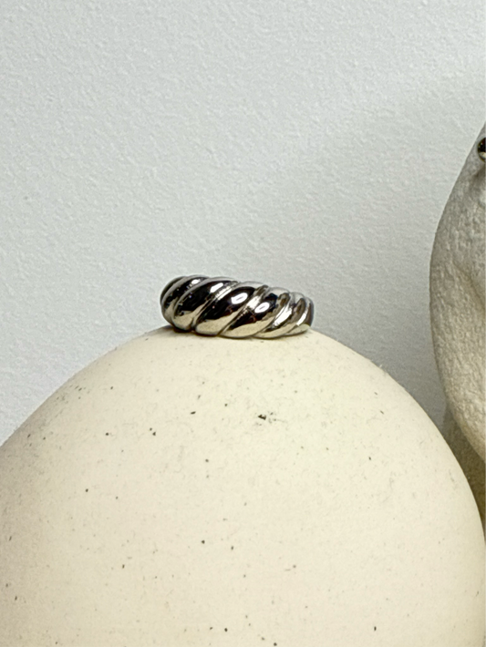 Croissant Ring Silver