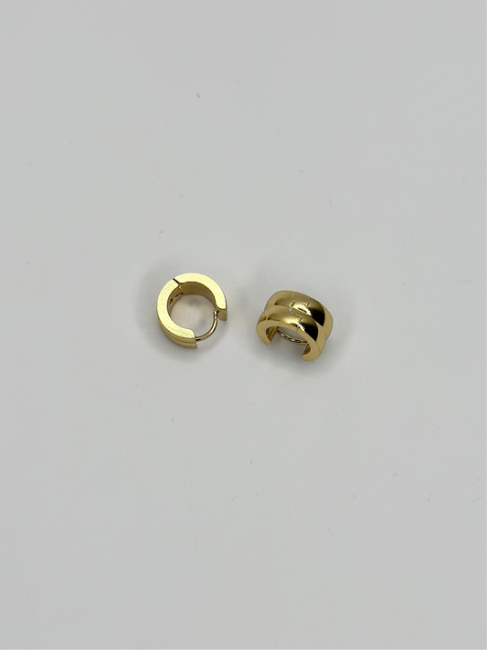 Abrazzo Huggie Earrings