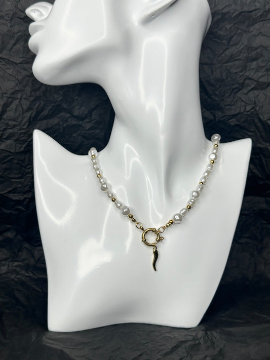Costa Necklace (Gold Cornicello)