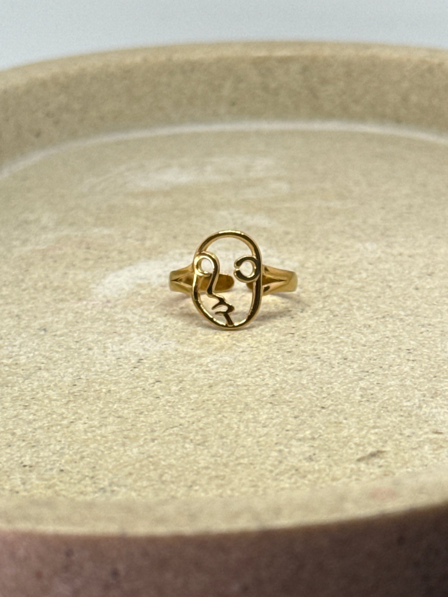 Face Yal Ring