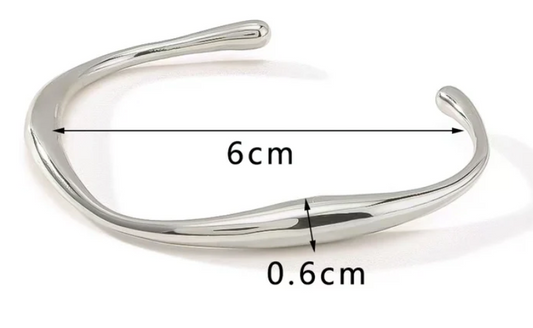 Curvas Bangle